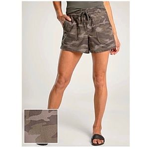 ATHLETA FARALLON SHORT
